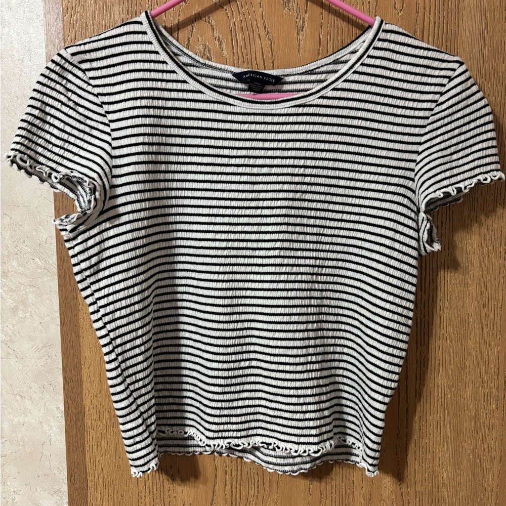 🔆2 for $6 🔆 American Eagle blue/white striped crop top